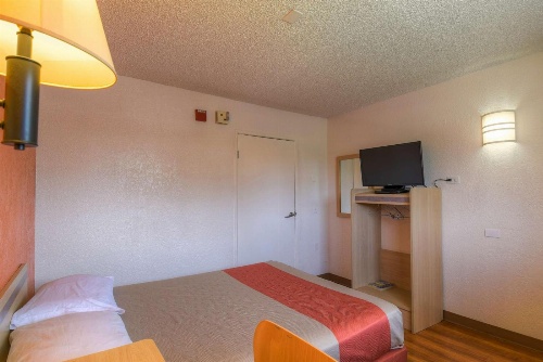 Motel 6 Los Angeles -Baldwin Park image 3